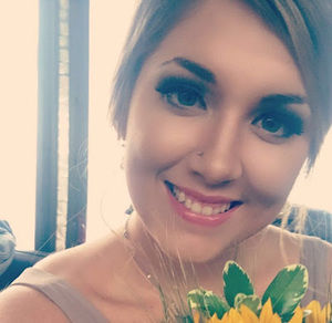 Meet your Posher, Courtney